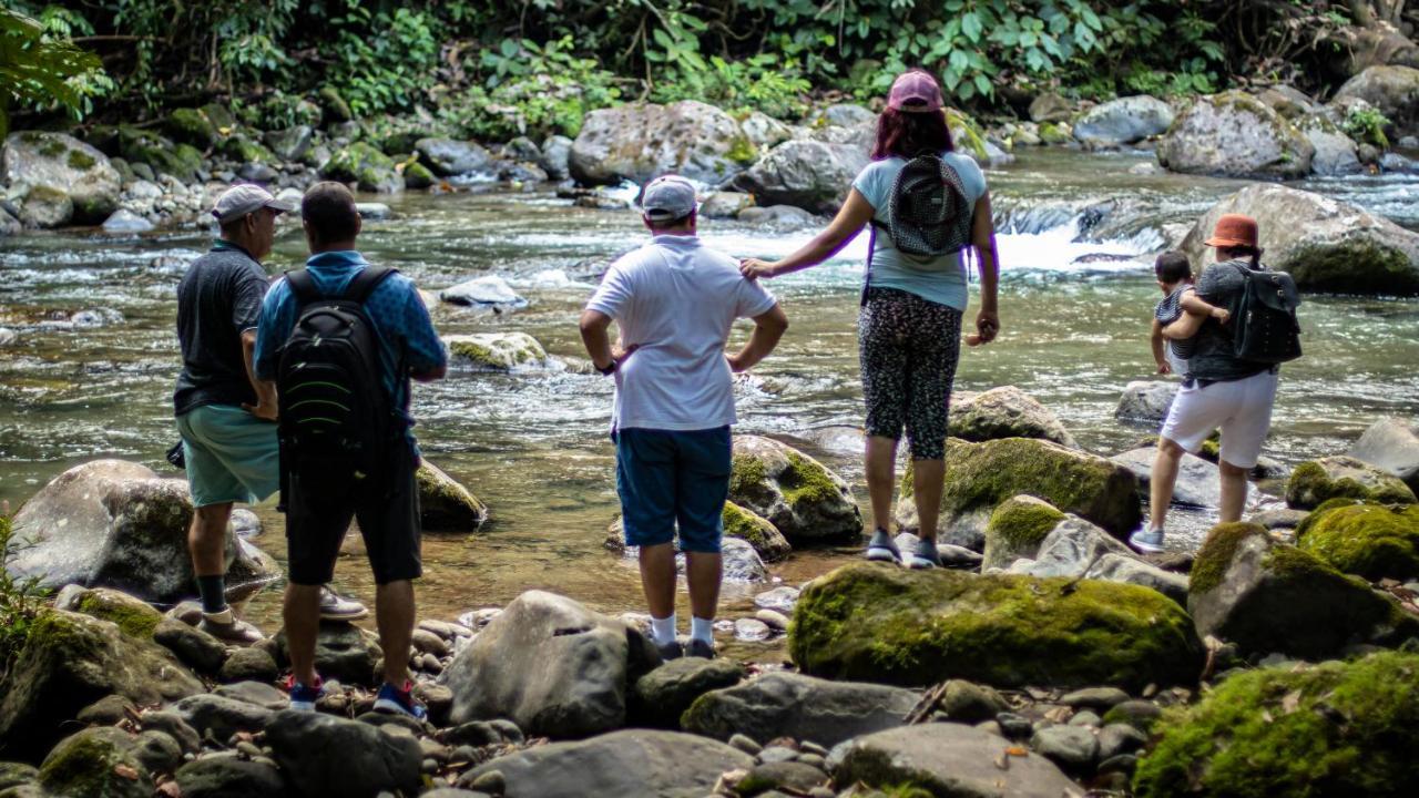 Hotel Rancho Cerro Azul La Fortuna Ngoại thất bức ảnh